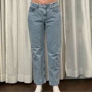 Levi’s low pro straight jeans. Size 31.